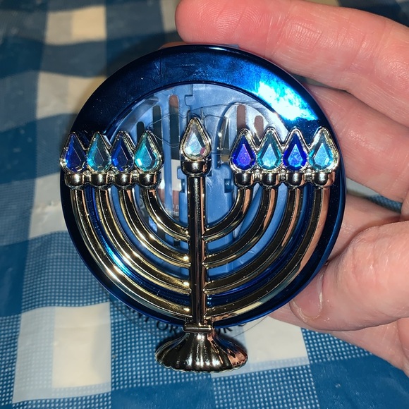 Bath & Body Works Menorah Vent Clip Car Fragrance Holder - Picture 3 of 4